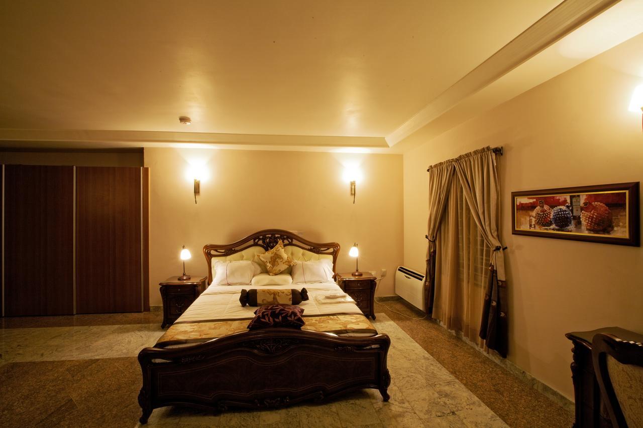 Oxygen Holiday Resort โอเวอร์รี ภายนอก รูปภาพ